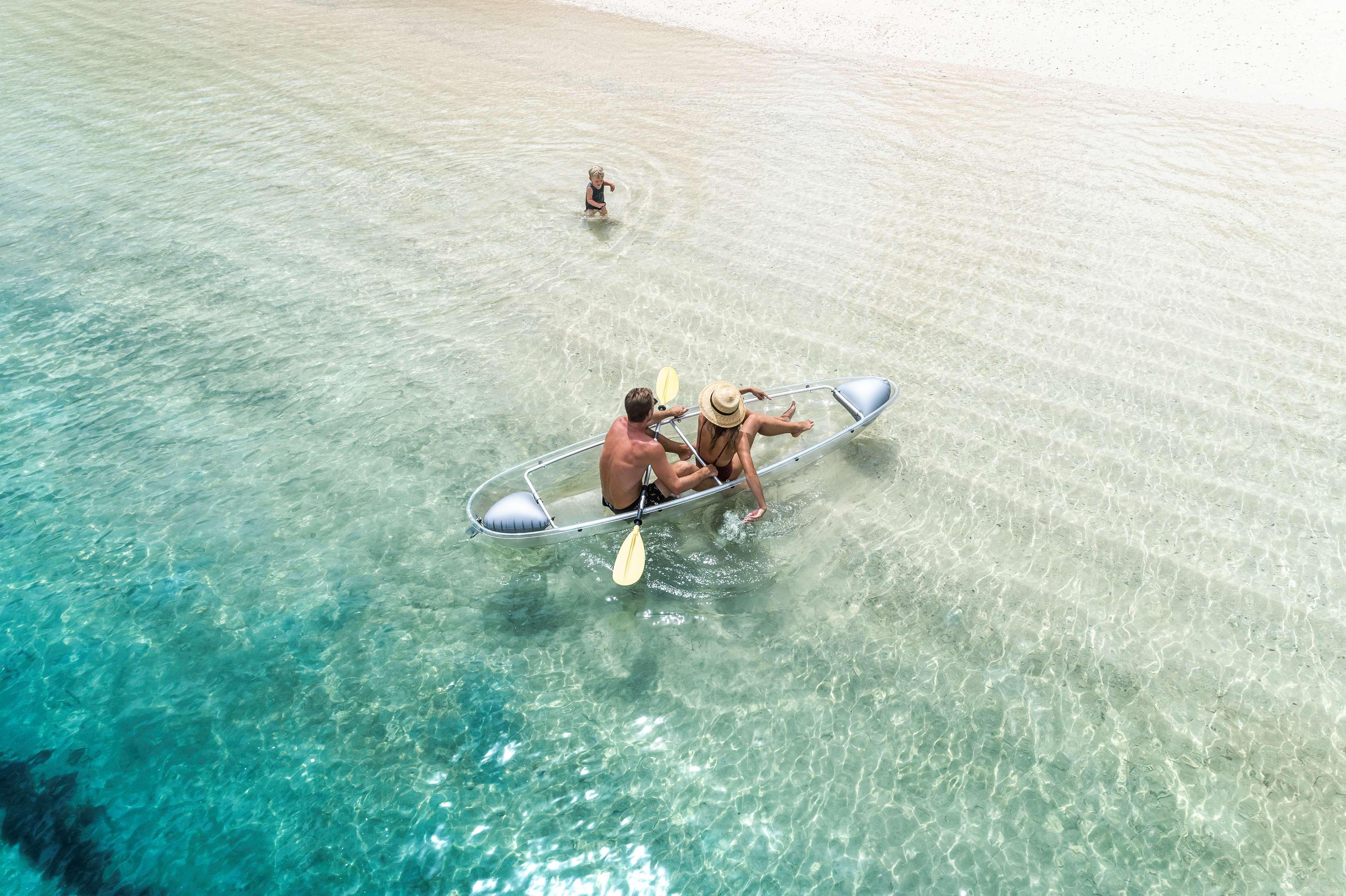 Shangri-La Yanuca Island, Fiji Voua Exterior foto Kayaking at the beach